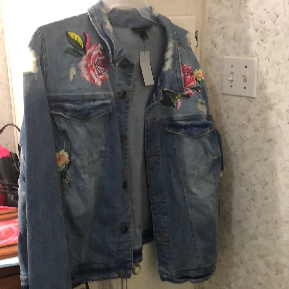 Jean jacket with patches